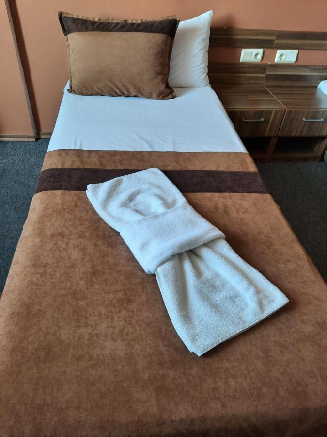 Hotel Mizia 特尔戈维什特 外观 照片