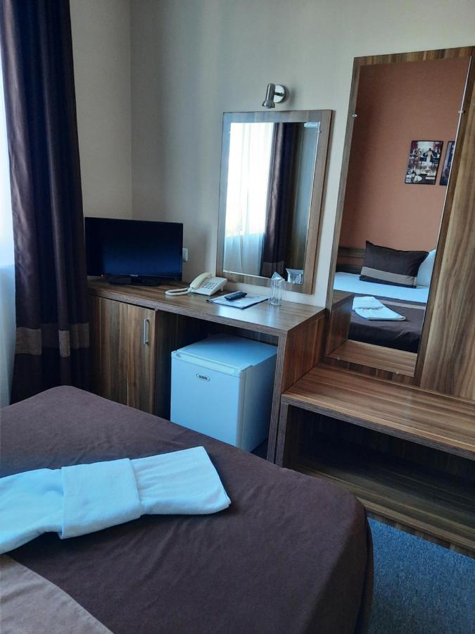 Hotel Mizia 特尔戈维什特 外观 照片