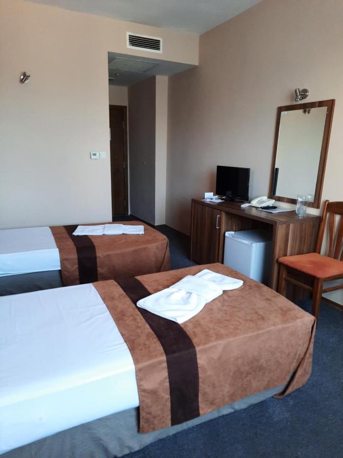 Hotel Mizia 特尔戈维什特 外观 照片