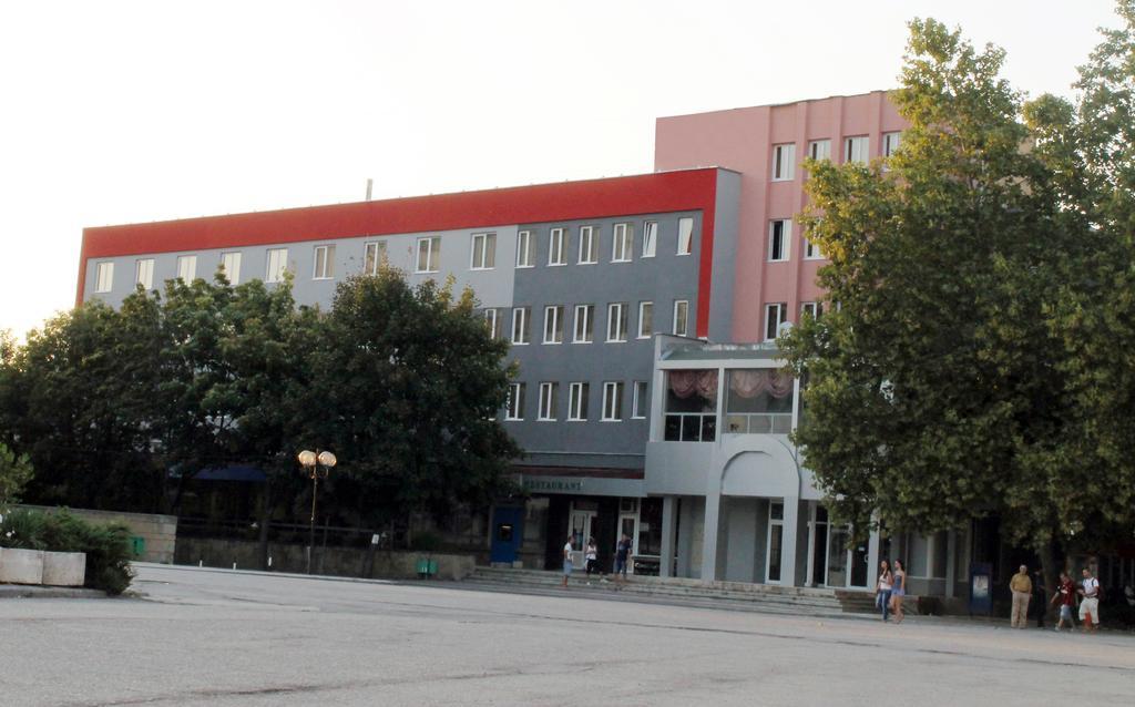 Hotel Mizia 特尔戈维什特 外观 照片